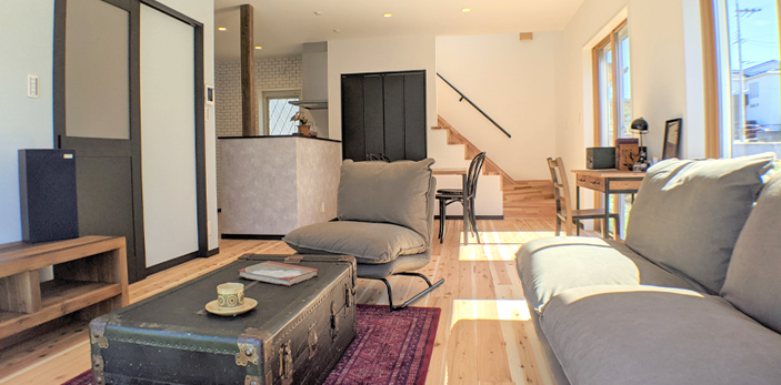 BOX HOUSE